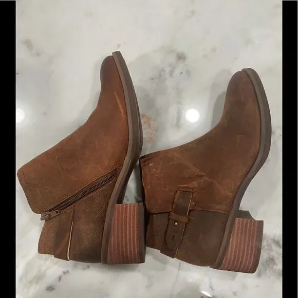 KORKS Sonya Ankle Bootie - Picture 9 of 16